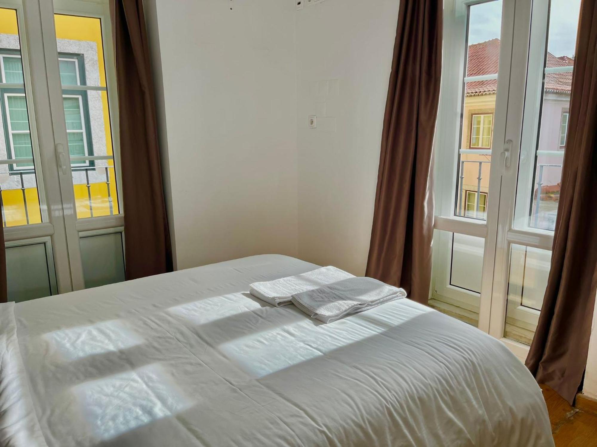 3 Bedroom, 2,5 Bathroom - Bairro Alto Residence Lisboa Dış mekan fotoğraf